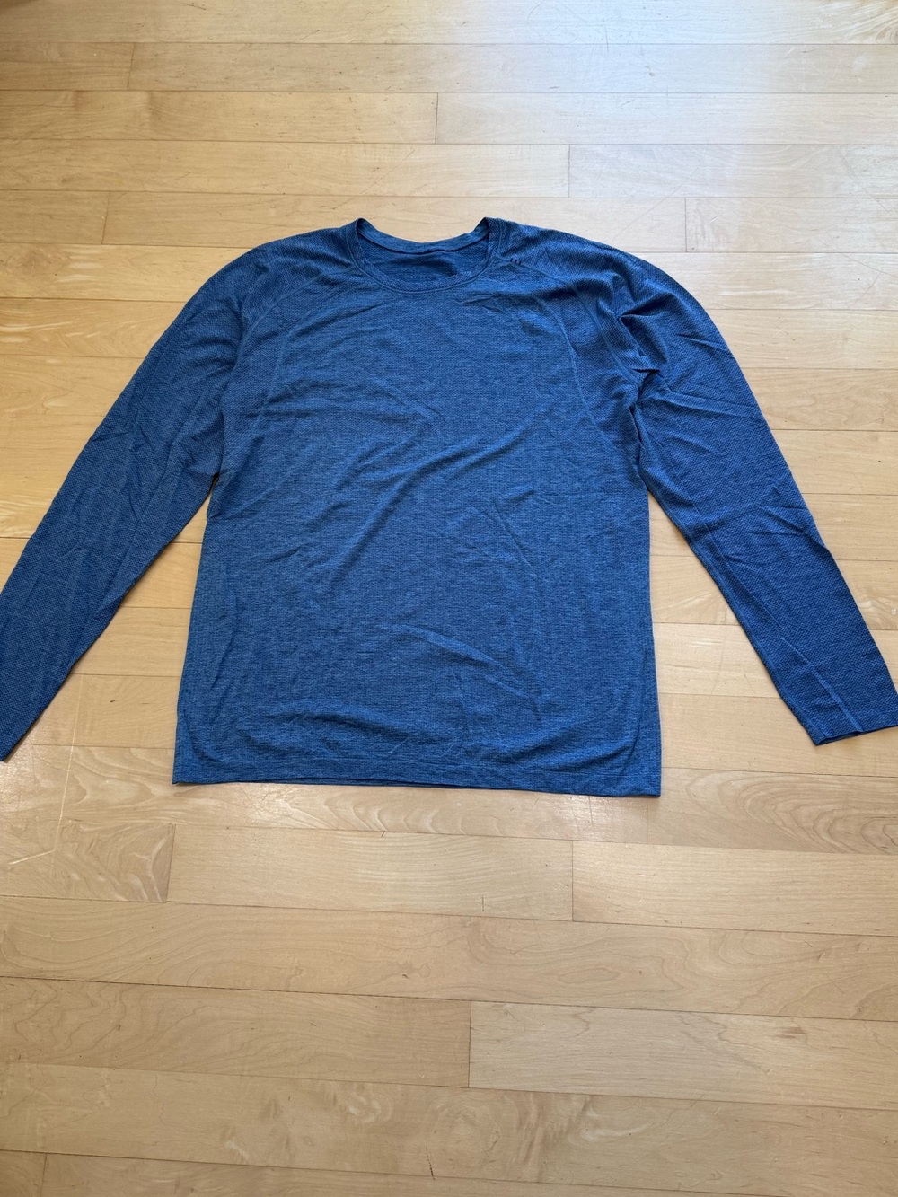 lululemon athletica Men's Long-Sleeve Crew Tee — Navy Blue